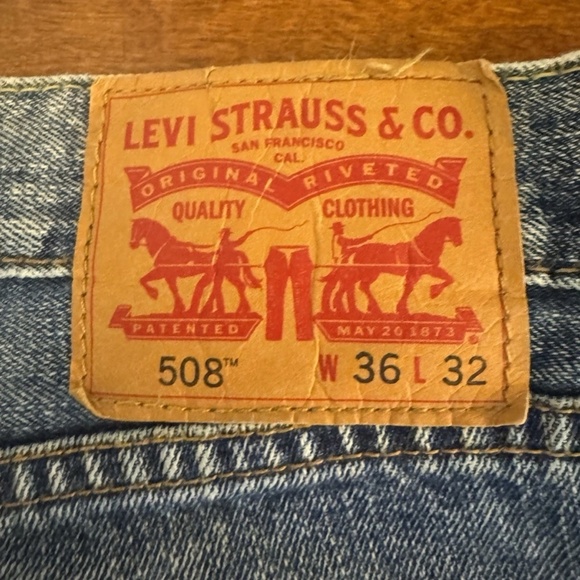Levi's 508 Size 36x32 Medium Wash Taper Fit Jeans - EUC - Picture 3 of 5